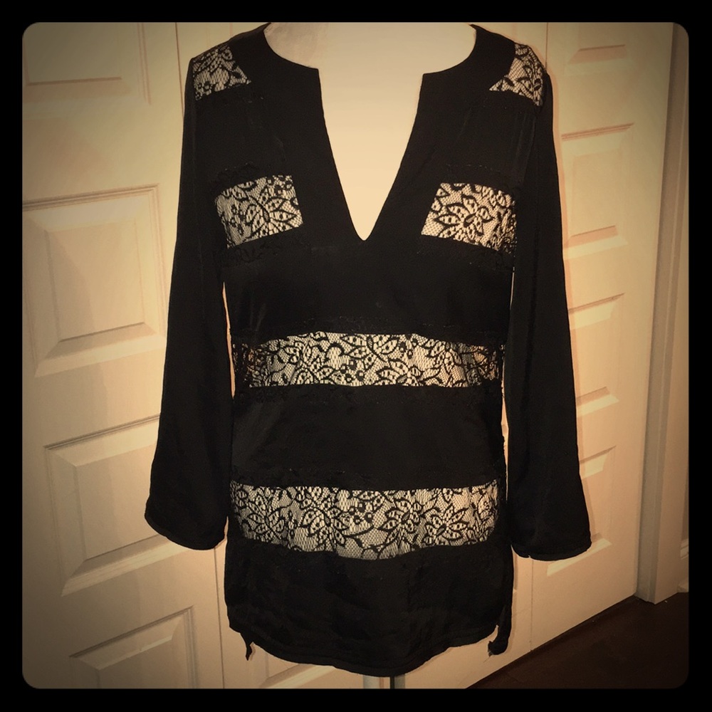 BCBG MAX AZRIA black lace tunic